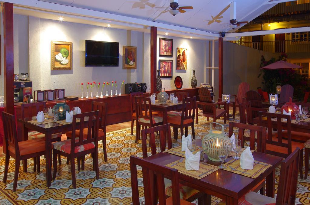 Hotel Ліберія Екстер'єр фото